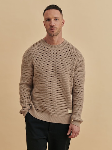 DAN FOX APPAREL Sweater 'Antonio' in Beige: front