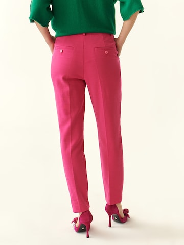 regular Pantaloni con piega frontale 'Jani' di TATUUM in rosa
