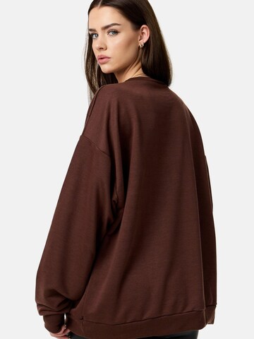 Worldclassca Oversized Sweater 'Chicago' in Brown