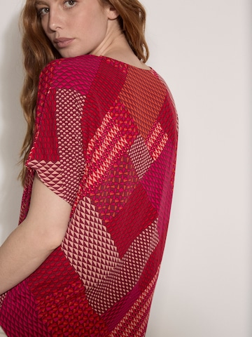 Apricot Shirt in Red