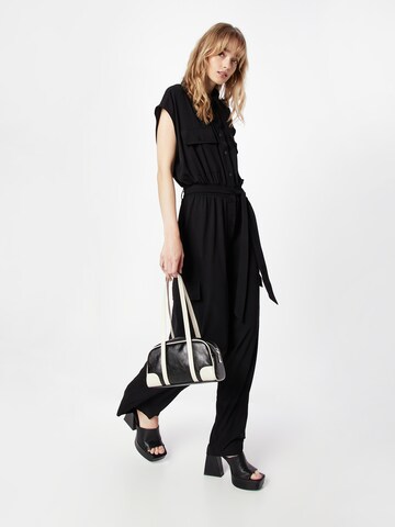 Tuta jumpsuit 'GONA' di SISTERS POINT in nero