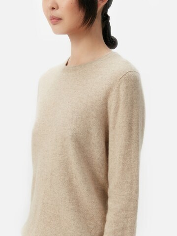 GOBI Cashmere Trui 'Women's Essential Cashmere Crewneck Sweater' in Beige