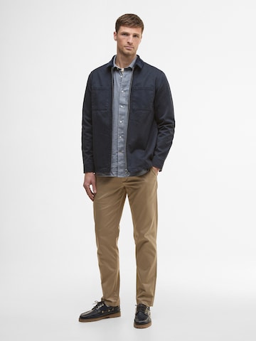 Barbour Välikausitakki 'Lenker' värissä sininen