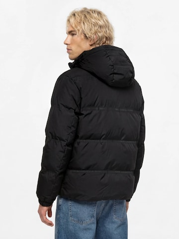 Veste d’hiver KARL LAGERFELD JEANS en noir