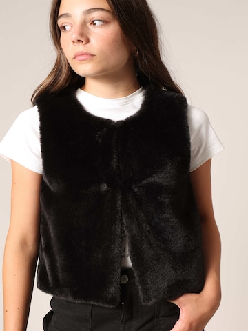 Gilet 'FUZZY' Deeluxe en noir