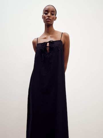 ABOUT YOU x Marie von Behrens فستان صيفي 'Tara' بلون أسود: الأمام