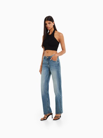 Bershka Regular Jeans in Blauw