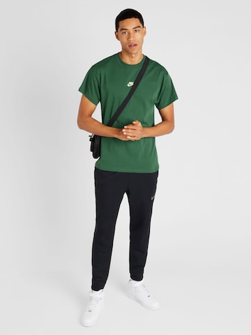 Nike Sportswear Tričko 'CLUB' – zelená