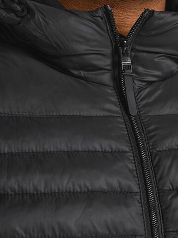 Veste mi-saison 'Ace' Jack & Jones Plus en noir