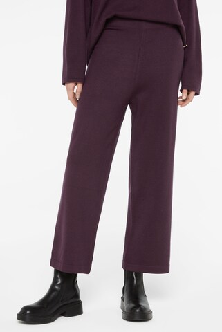SENSES.THE LABEL Regular Pants in Red: front