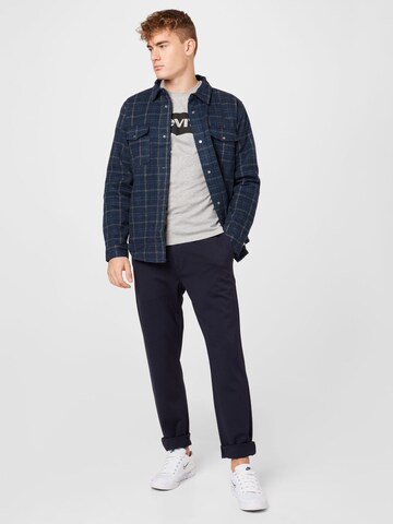 LEVI'S ® Shirt 'LSE Graphic Crewneck ' in Grau