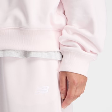 new balance Sweatshirt 'Sport Essentials French Terry Crew' in Roze