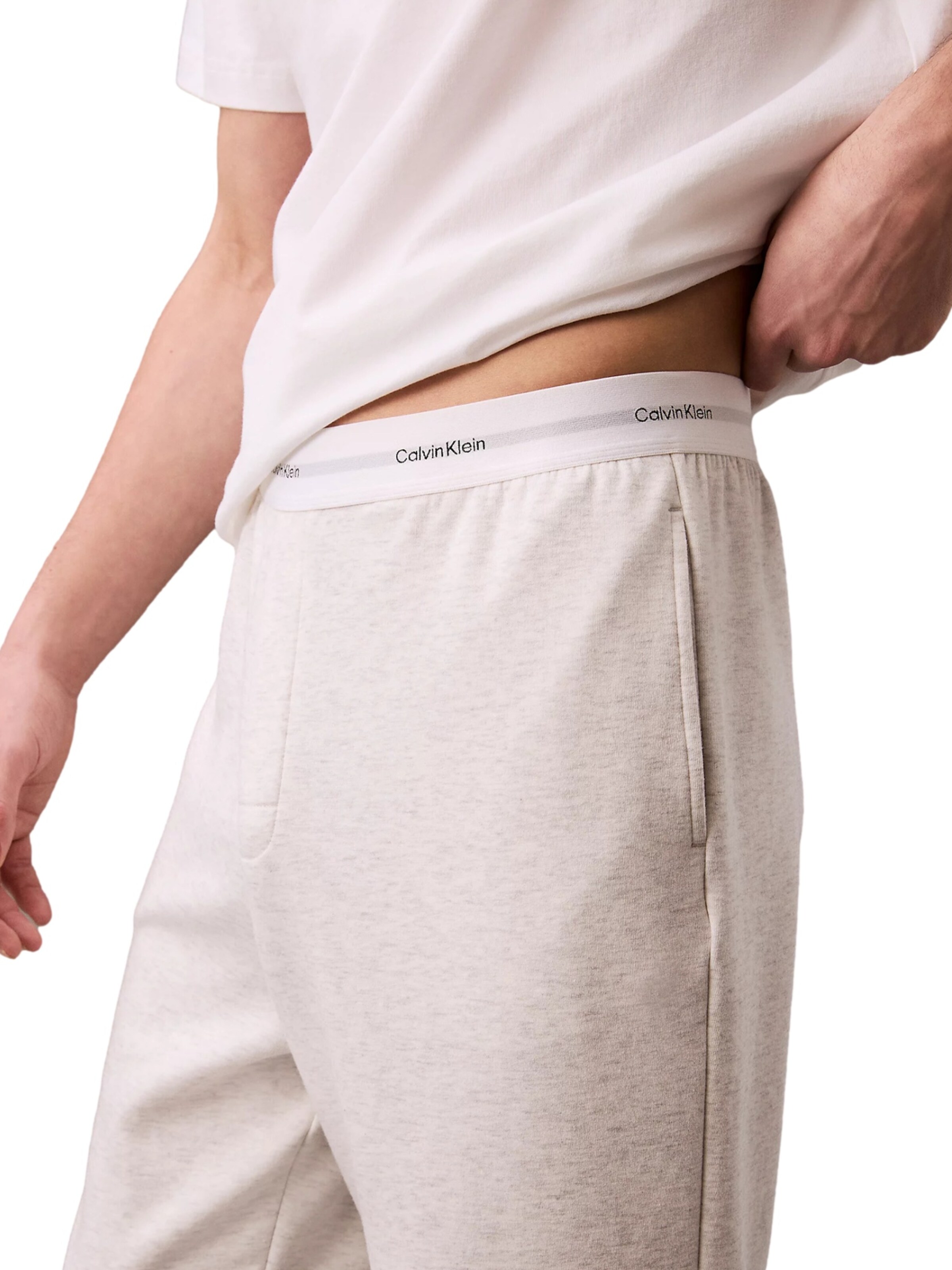 Calvin Klein Regular Workout Pants in Grey