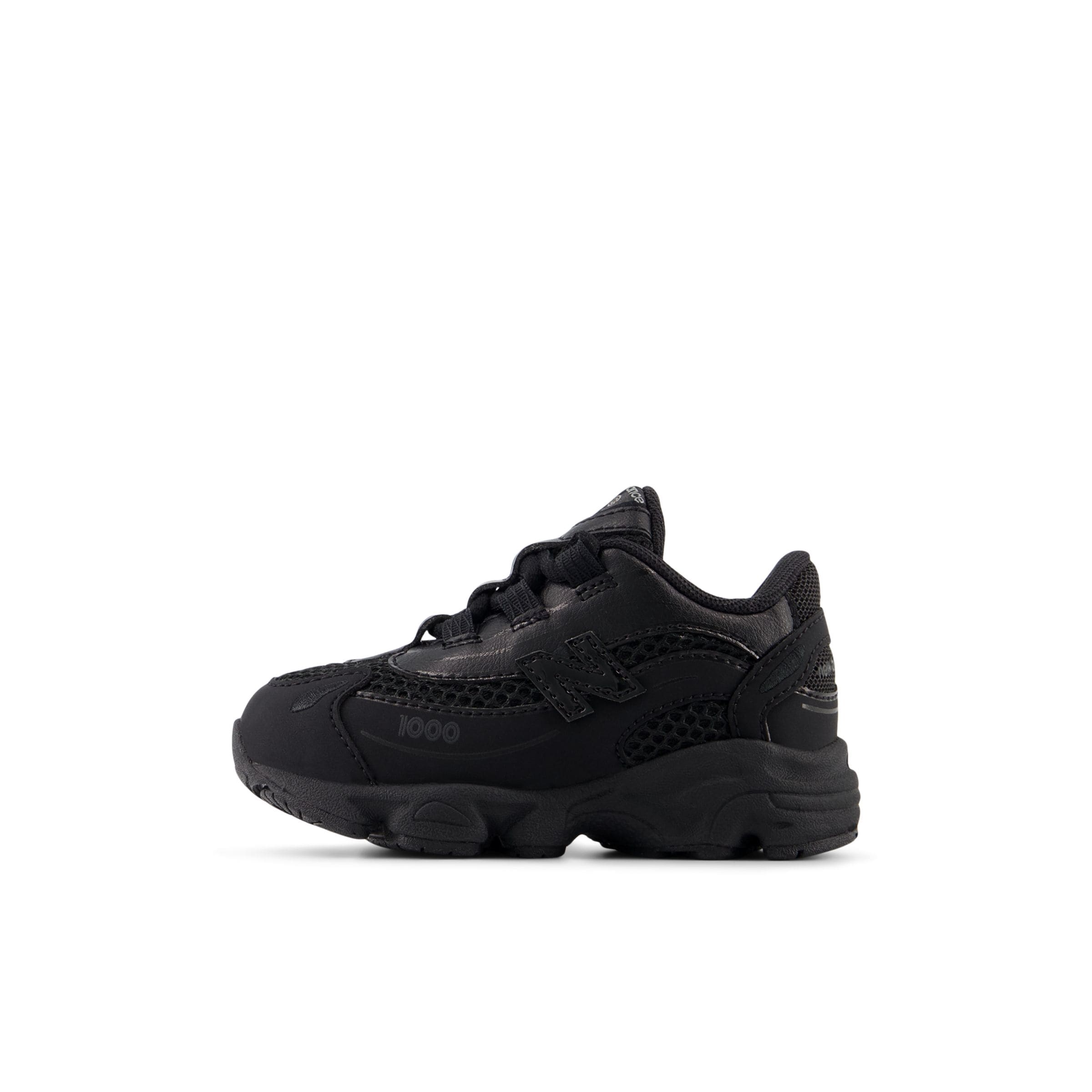 new balance '1000 BUNGEE'. in Schwarz: Vorderseite