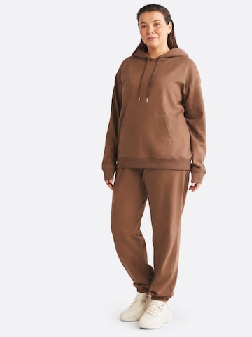 Pantaloni sportivi di Ethiquet in marrone