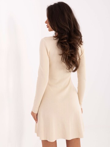 Madnezz House Kleid in Beige