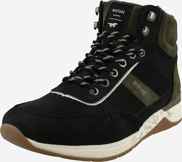 MUSTANG Sneakers high i svart: forside