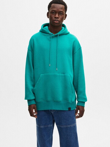 Pull&Bear Sweatshirt in Green: front