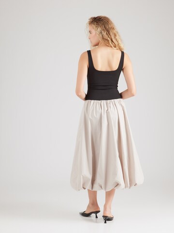 Abercrombie & Fitch Šaty – černá