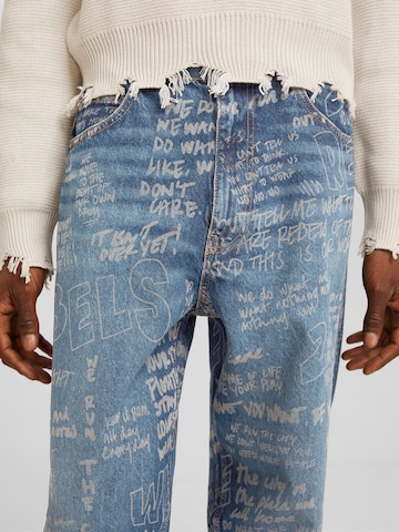 Bershka Loosefit Jeans in Blauw