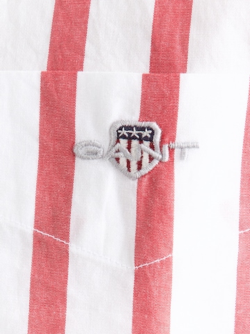 GANT Regular fit Skjorta 'CLASSIC' i röd