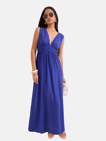 Robe de soirée Friends Like These en bleu : devant