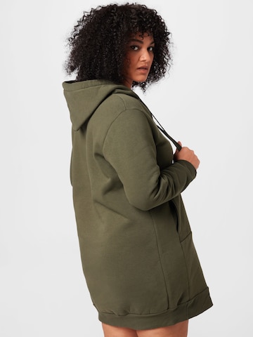 Robe ABOUT YOU Curvy en vert