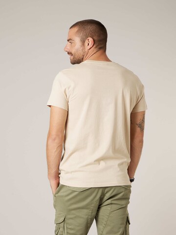 T-Shirt 'RICHBEAR' Deeluxe en beige
