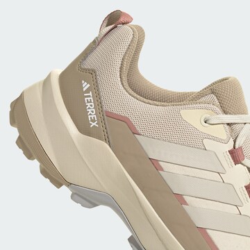 Scarpa bassa 'Skychaser AX5' di ADIDAS TERREX in beige