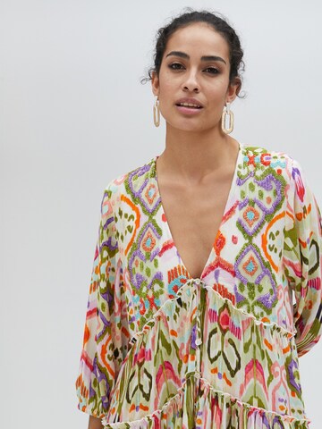 Robe Lola Casademunt en beige