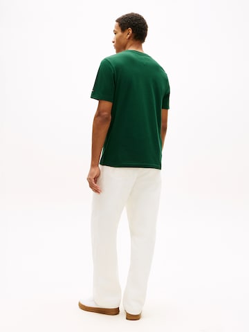 TOMMY HILFIGER Μπλουζάκι 'BRAND LOVE' σε πράσινο