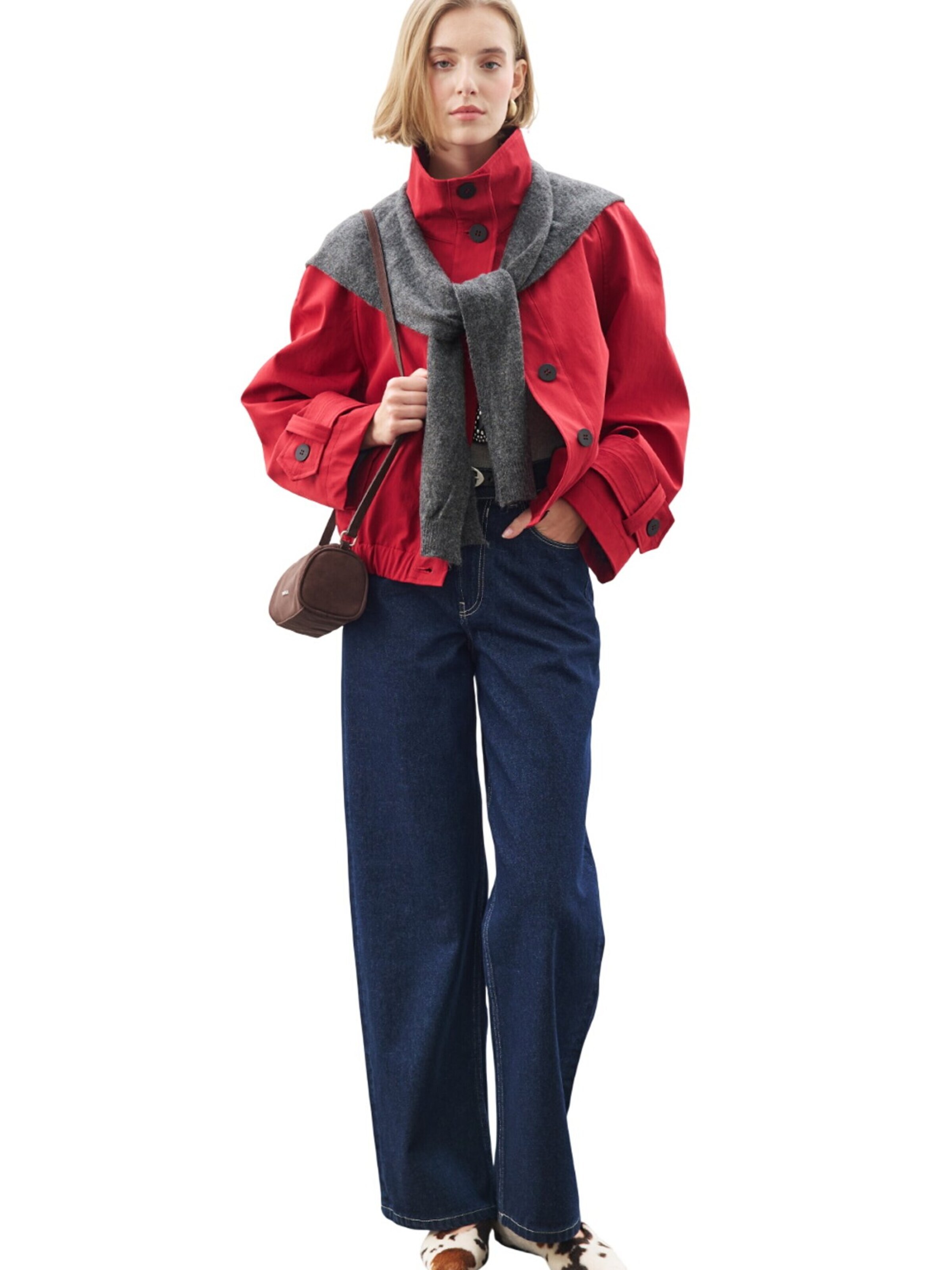 MANUKA Regular Trousers in Blue