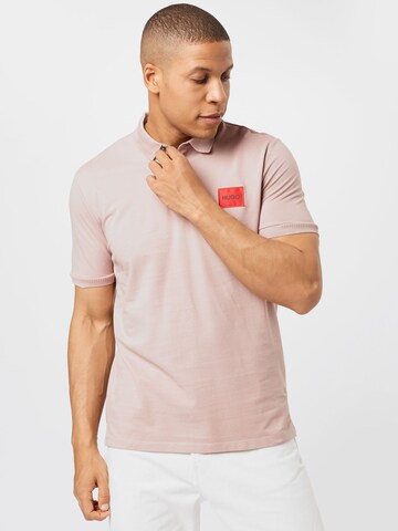 T-Shirt 'Dereso212' HUGO en rose : devant