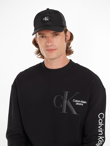 Regular Casquette Calvin Klein Jeans en noir