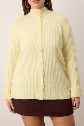 Trendyol Curve - Cárdigan en amarillo