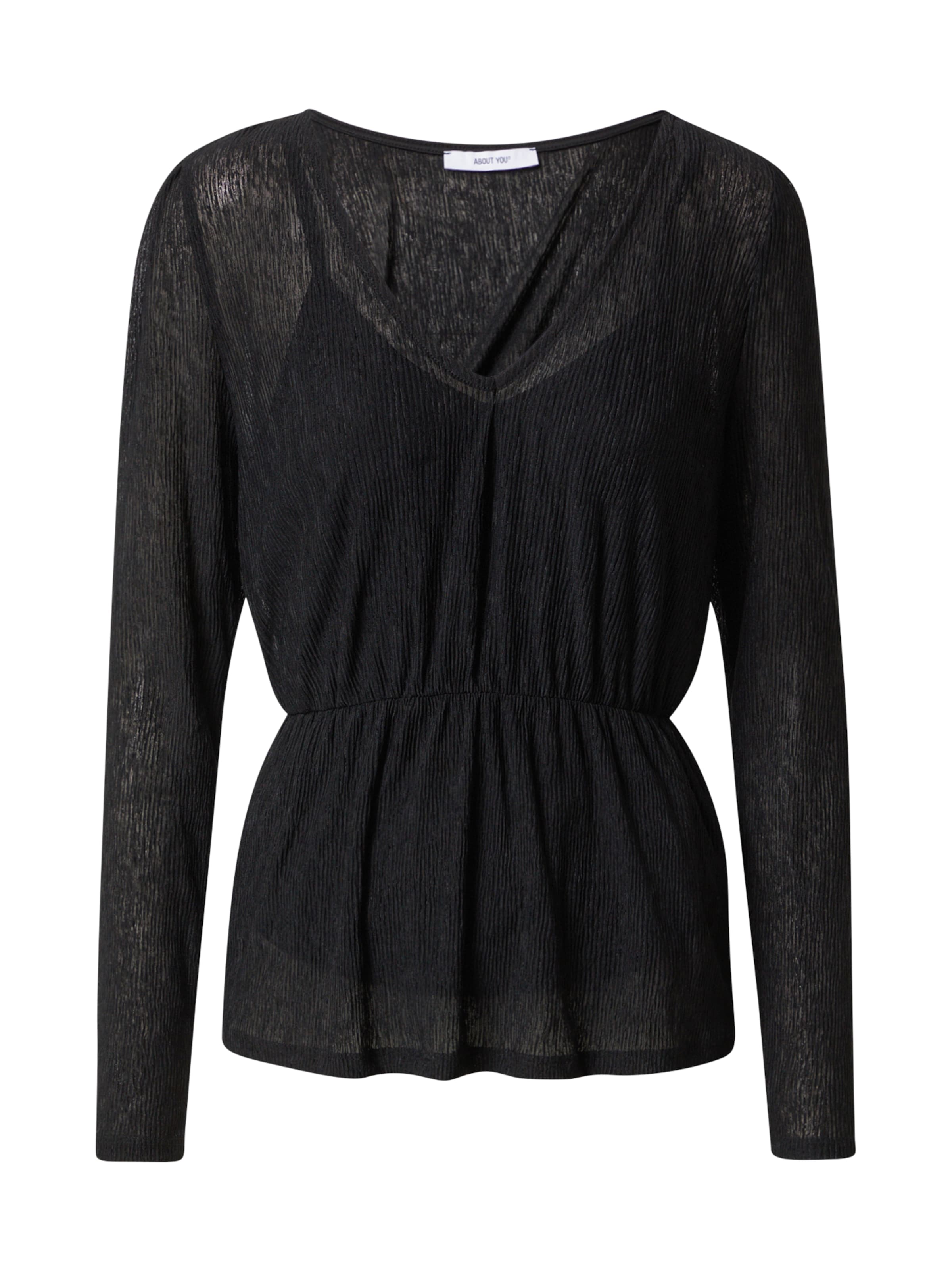 ABOUT YOU Shirt 'Hilka' in Zwart: voorkant