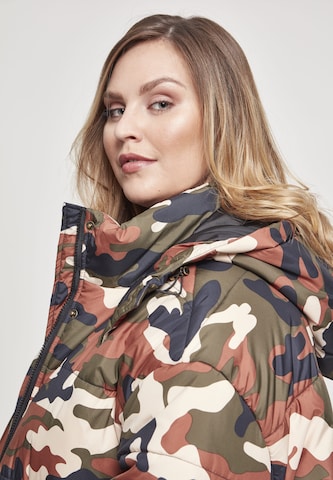 Urban Classics Ladies Boyfriend Camo Puffer Jacket darkcamo -   - Online Hip Hop Fashion Store