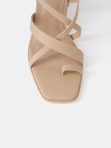 Bershka Avokkaat värissä beige