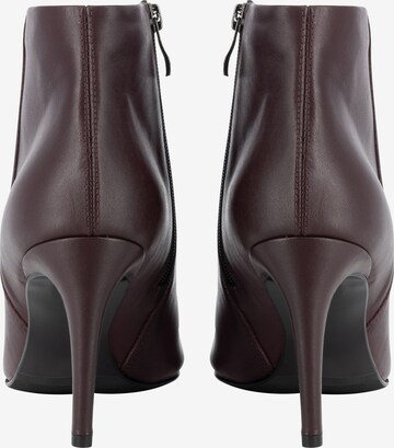 faina Ankle Boots in Braun