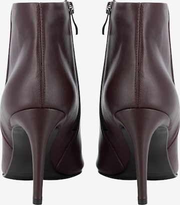 faina Ankle Boots in Braun