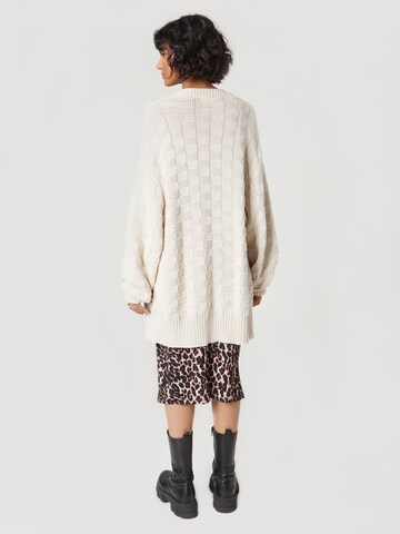 A LOT LESS Knit Cardigan 'Sina' in White
