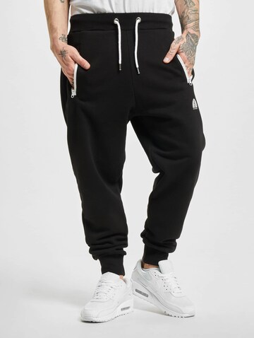Effilé Pantalon 'Just Rhyse' Urban Classics en noir