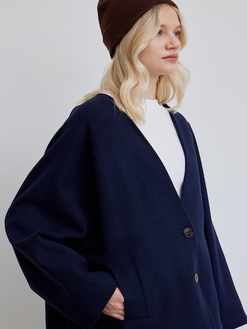 MANUKA Between-Season Jacket in Blue