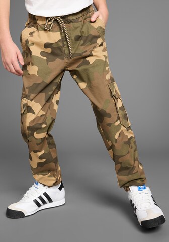 ARIZONA Tapered Pants in Green