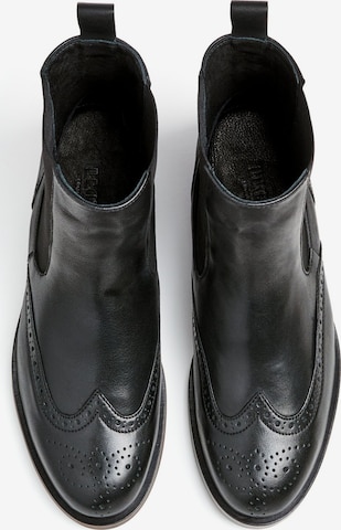 LLOYD Chelsea Boots in Black