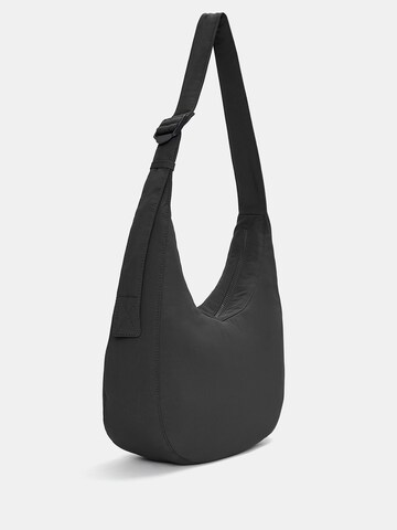 Pull&Bear Schultertasche in Schwarz