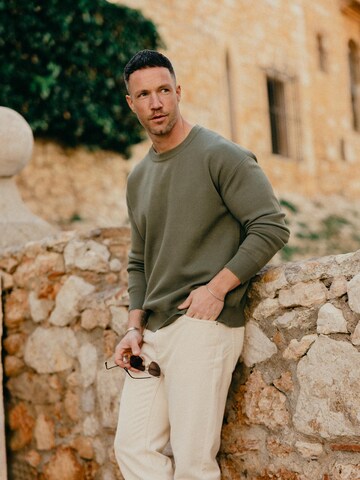 DAN FOX APPAREL Pullover 'Carlo' in Grün