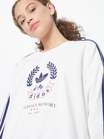 ADIDAS ORIGINALS Sweatshirt 'With Crest Graphic' in Weiß