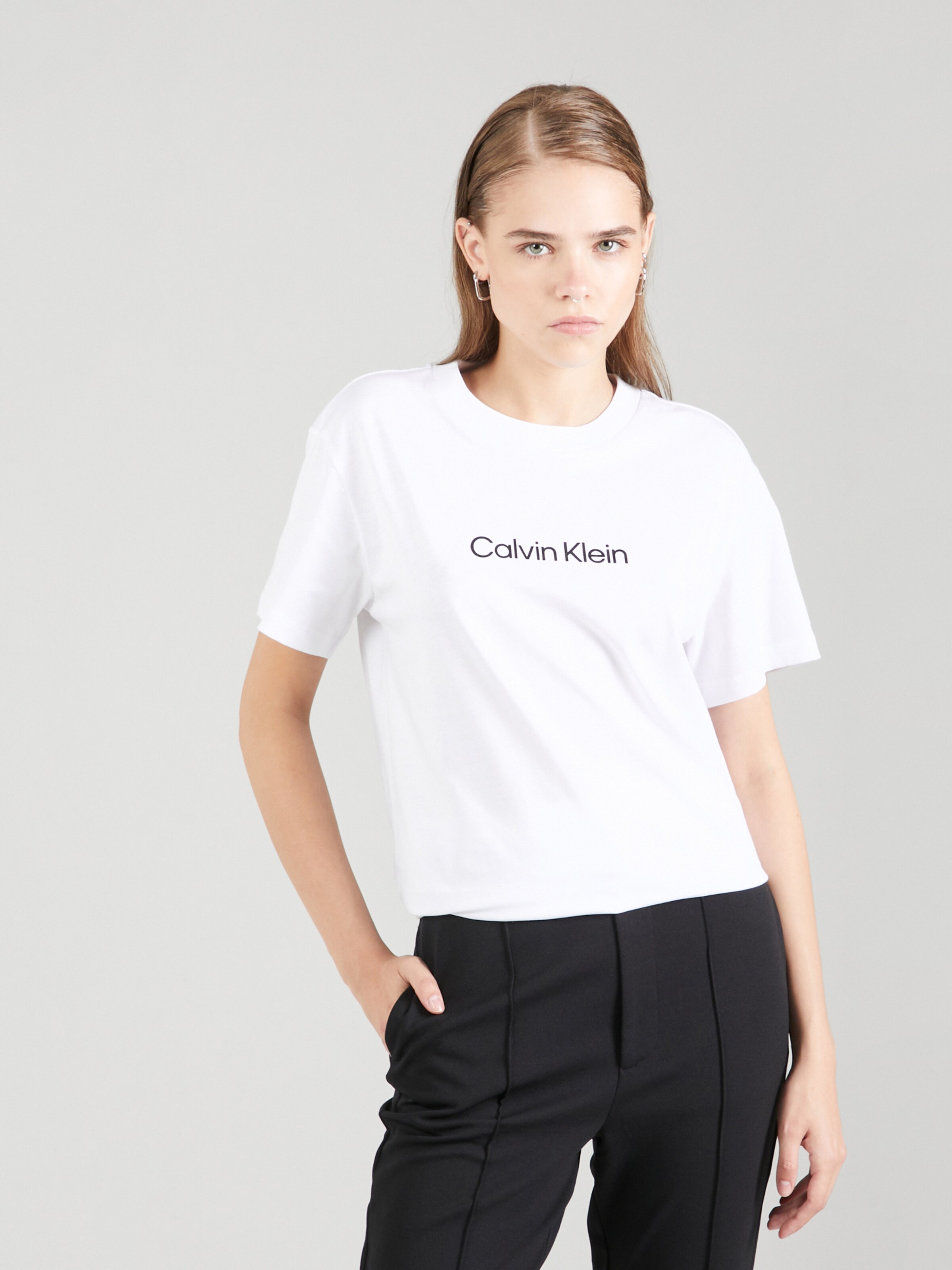 Calvin Klein T shirt HERO i Vit ABOUT YOU