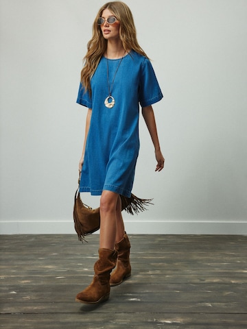 Robe Next en bleu